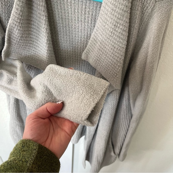 Barefoot Dreams Women's Medium Cardigan Sweater - Picture 4 of 9